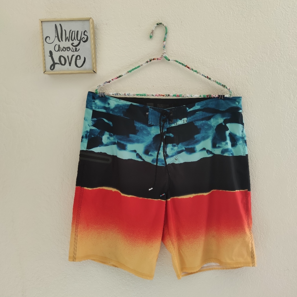 Quiksilver 💙 Board Shorts Swim Trunks Surf‎ Dry